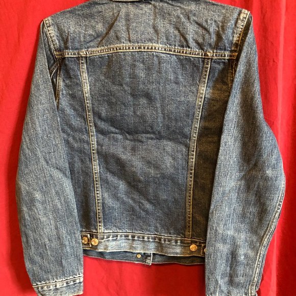 GAP WOMEN' S CLASSIC  DENIM JEAN JACKET SIZE SMALL NEW WITH TAGS - Picture 2 of 16